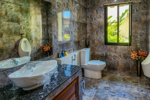 Villa in Chiang Mai, Thailand 6 bedrooms № 154551 - photo 25