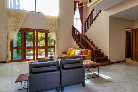 Villa in Chiang Mai, Thailand 6 bedrooms № 154551 - photo 14