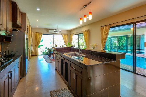Villa in Chiang Mai, Thailand 6 bedrooms № 154551 - photo 8