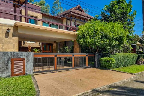 Villa in Chiang Mai, Thailand 6 bedrooms № 154551 - photo 4