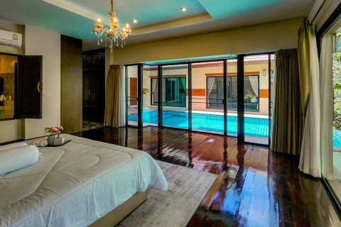 Villa in Chiang Mai, Thailand 6 bedrooms № 154551 - photo 6