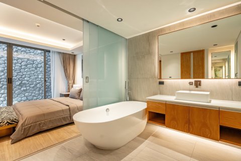 Condo in Patong, Thailand, 3 bedrooms  № 174019 - photo 16