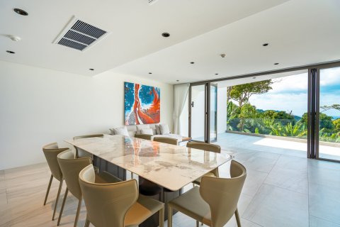 Condo in Patong, Thailand, 3 bedrooms  № 174019