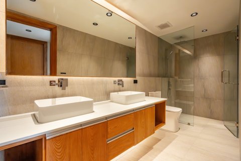 Condo in Patong, Thailand, 3 bedrooms  № 174019 - photo 14