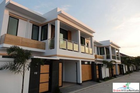 Duplex sur Jomtien Beach, Pattaya, Thaïlande 3 chambres № 193011