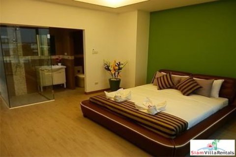 Duplex on Jomtien Beach, Pattaya, Thailand 3 bedrooms № 193011 - photo 4