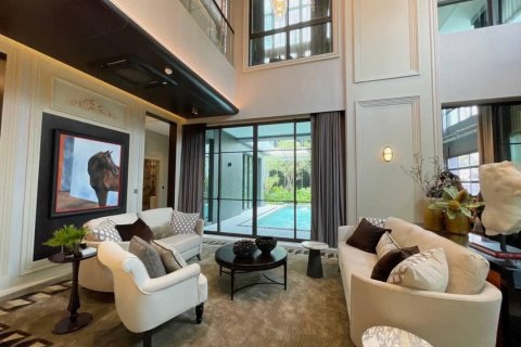 Вилла в Суан Луанге, Бангкок, Таиланд с 5 спальнями  № 133647 - фото 2