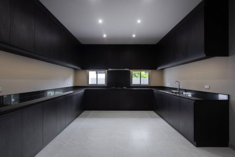 Вилла в Ваттхане, Бангкок, Таиланд с 5 спальнями  № 133648 - фото 11