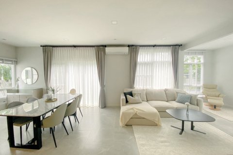 Villa in Bang Na, Bangkok, Thailand 4 bedrooms № 133693 - photo 3