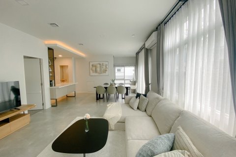 Villa in Bang Na, Bangkok, Thailand 4 bedrooms № 133693 - photo 5