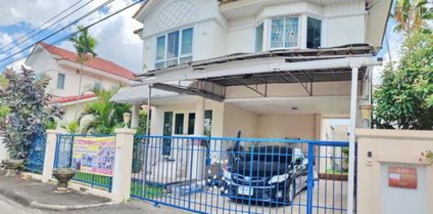 Дом в Лат Крабанге, Бангкок, Таиланд с 3 спальнями  № 155880