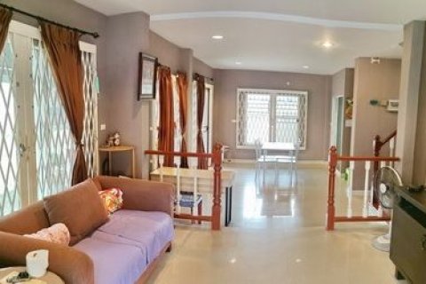 Дом в Лат Крабанге, Бангкок, Таиланд с 3 спальнями  № 155880 - фото 3