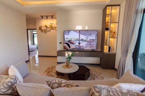 Villa in Hua Hin, Thailand 3 bedrooms № 160193 - photo 5