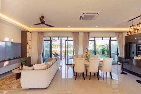 Villa in Hua Hin, Thailand 3 bedrooms № 160193 - photo 6