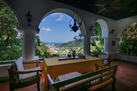 House in Kata, Thailand 5 bedrooms № 223358