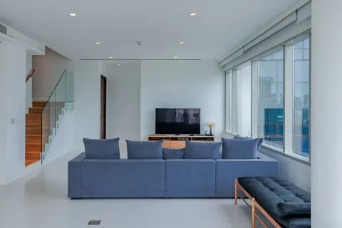 Кондоминиум с 3 спальнями в Патхум Ване, Бангкок, Таиланд № 153534 - фото 1