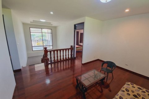 House in Hang Dong, Thailand 5 bedrooms № 153531 - photo 4