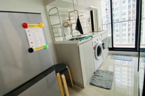 Eigentumswohnung in Huai Khwang, Bangkok, Thailand, 1 Schlafzimmer № 220083 - Foto 3