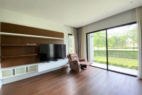 House in Chiang Mai, Thailand 4 bedrooms № 119926 - photo 14