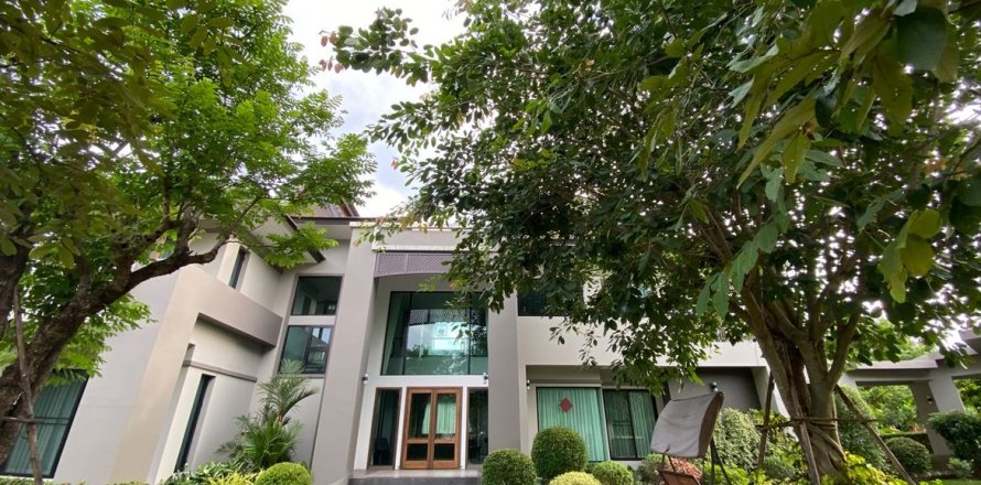 House in Chiang Mai, Thailand 4 bedrooms № 119926