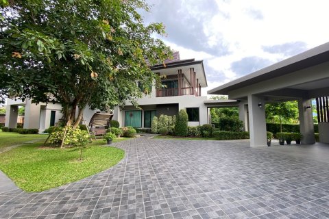 House in Chiang Mai, Thailand 4 bedrooms № 119926 - photo 2