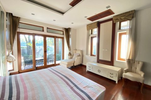 House in Chiang Mai, Thailand 4 bedrooms № 119927 - photo 9