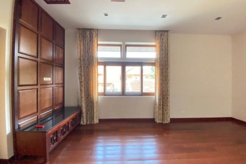 House in Chiang Mai, Thailand 4 bedrooms № 119927 - photo 28