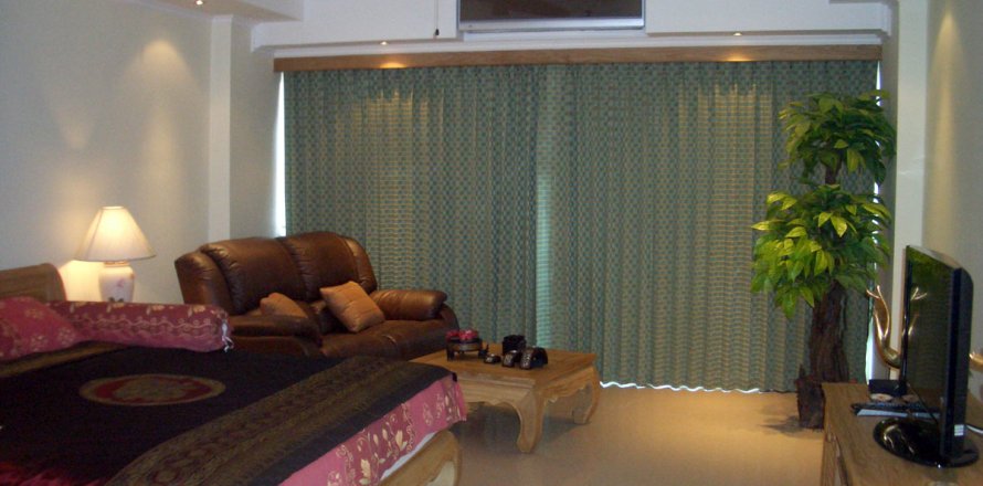 Studio in the Condo on Jomtien Beach, Pattaya, Thailand № 204054