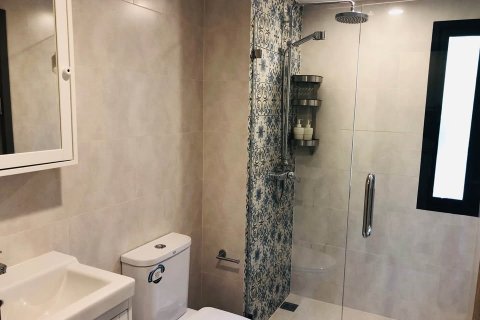 Apartamento de 2 habitaciones en Pattaya, Tailandia № 172524 - foto 9