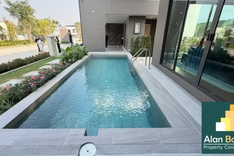 Casa de 4 dormitorios en Pattaya, Tailandia № 211282 - foto 7