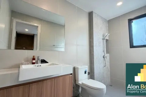 Casa de 4 dormitorios en Pattaya, Tailandia № 211282 - foto 10