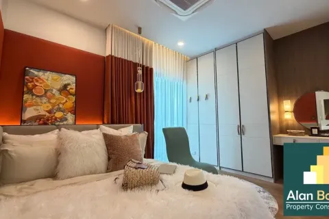 Casa de 4 dormitorios en Pattaya, Tailandia № 211282 - foto 11