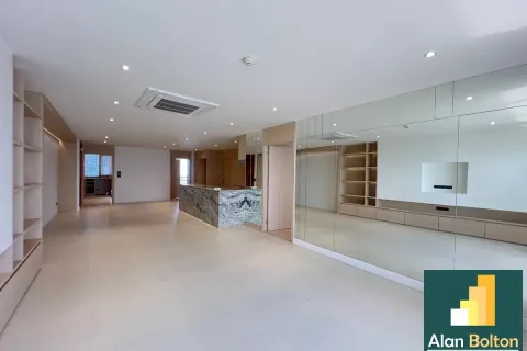 Condominio de 2 dormitorios en Jomtien Beach, Pattaya, Tailandia № 211281 - foto 12