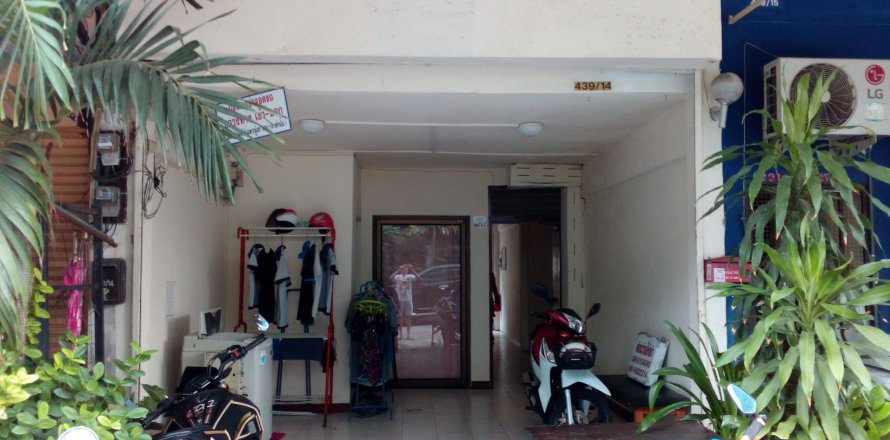 Townhouse in Pattaya, Thailand 9 bedrooms № 156873