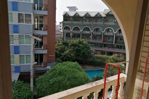 Townhouse in Pattaya, Thailand 9 bedrooms № 156873 - photo 6