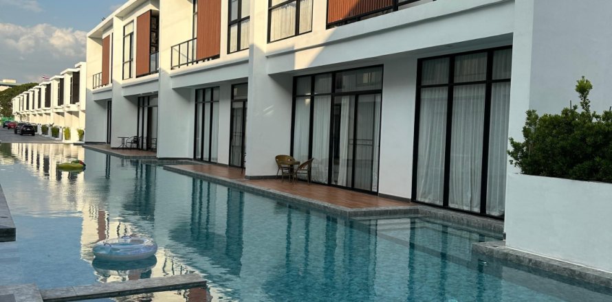 Вилла в Паттайе, Таиланд с 4 спальнями  № 156871