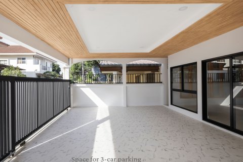 Дом в Лат Пхрау, Бангкок, Таиланд с 3 спальнями № 156867 - фото 2