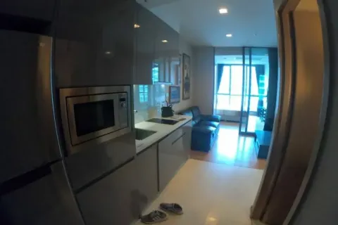 Студия в кондо в Ваттхане, Бангкок, Таиланд № 154207 - фото 2