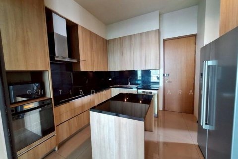 Condo à Sathon, Bangkok, Thaïlande, 4 chambres  № 154212 - photo 5
