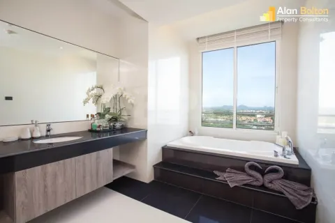 Condominio de 2 dormitorios en Pattaya, Tailandia № 210708 - foto 3