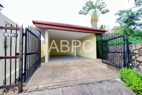 Casa de 4 dormitorios en Pattaya, Tailandia № 210712 - foto 4
