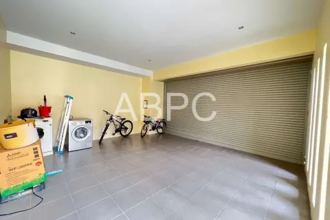 Casa de 4 dormitorios en Pattaya, Tailandia № 210711 - foto 9