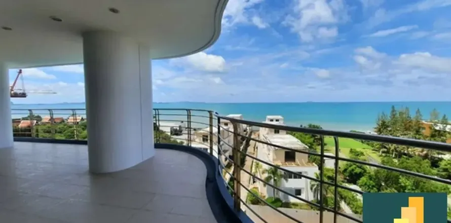 Condominio de 3 dormitorios en Pattaya, Tailandia № 210709