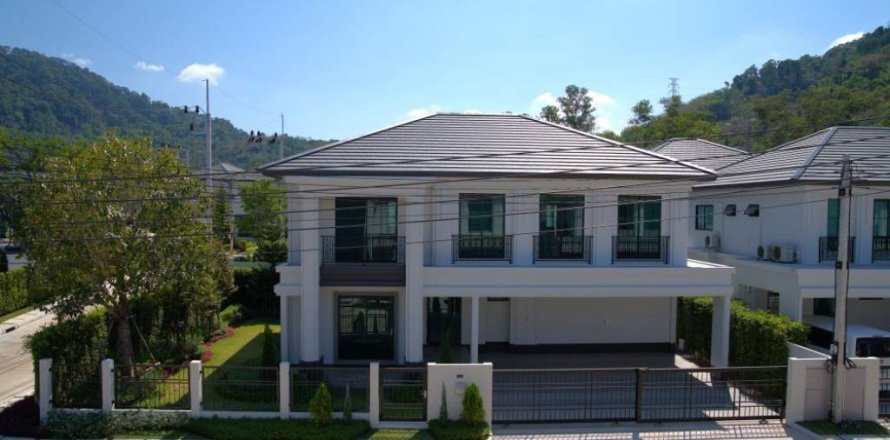 House in Phuket, Thailand 4 bedrooms № 172729
