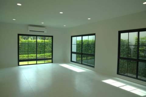 House in Phuket, Thailand 4 bedrooms № 172729 - photo 2