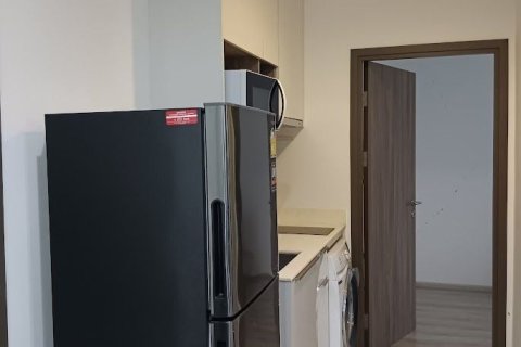 Studio dans le Condo à Huai Khwang, Bangkok, Thaïlande  № 149956 - photo 3