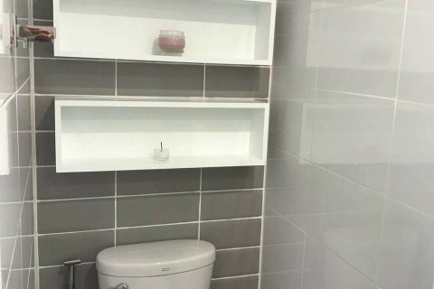 Condo in Khlong Toei, Bangkok, Thailand, 2 bedrooms  № 169049 - photo 5