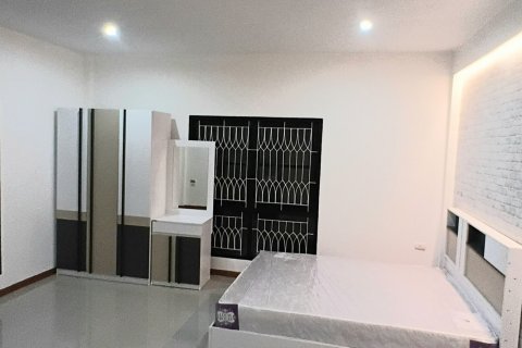 Maison à Pak Kret, Thaïlande 5 chambres № 169054 - photo 7