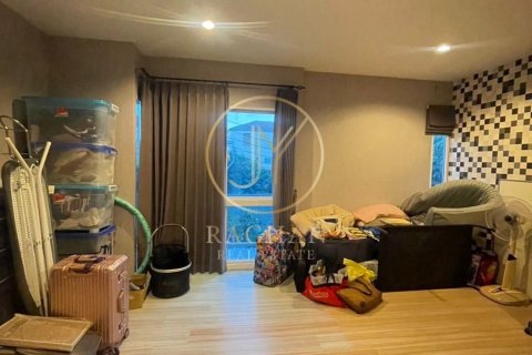 Townhouse in Pak Kret, Thailand 3 bedrooms № 169050 - photo 14