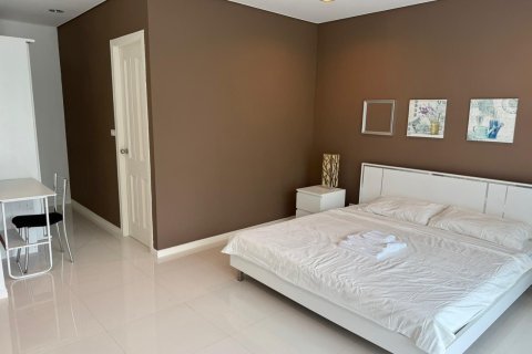 Condo in Kathu, Thailand, 3 bedrooms № 169052 - photo 2